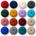 Flatlay referencial de 16 ovillos de lana premium en colores y texturas surtidas, sobre fondo blanco. SKU 190230VIVE.