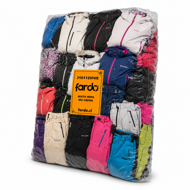 Fardo Ropa Ski Crema Premium Adulto 20 Kilos con chaquetas y pantalones técnicos para ski, snowboard, rental de nieve y reventa.