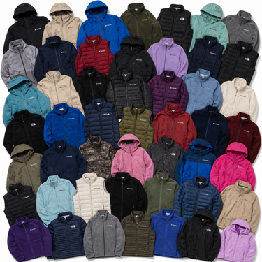 Detalle de chaquetas outdoor Columbia y The North Face en saco de ropa americana